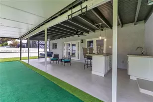 9501 E Palmetto Club Ln E, Palmetto Bay, FL 33157 - Photo 31