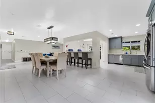 9501 E Palmetto Club Ln E, Palmetto Bay, FL 33157 - Photo 5