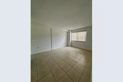 10900 SW 104th St #210, Miami, FL 33176 - Photo 9