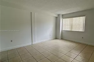 10900 SW 104th St, Miami, FL 33176 - Photo 9