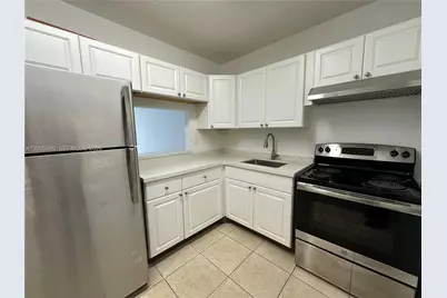 10900 SW 104th St #210, Miami, FL 33176 - Photo 5