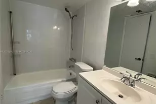 10900 SW 104th St, Miami, FL 33176 - Photo 11
