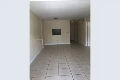 10900 SW 104th St #210, Miami, FL 33176 - Photo 5