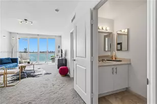 7910 E Harbor Island Dr, North Bay Village, FL 33141 - Photo 23
