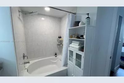 18800 NE 29th Ave #818, Aventura, FL 33180 - Photo 11