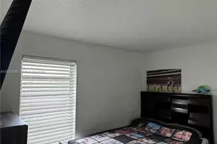 7235 SW 94th Pl, Miami, FL 33173 - Photo 9