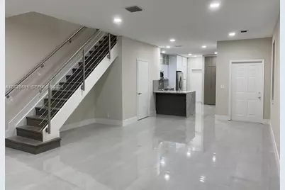 2112 Hacienda Ter #2112, Weston, FL 33327 - Photo 3