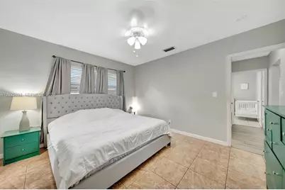5380 SW 11th St, Margate, FL 33068 - Photo 15