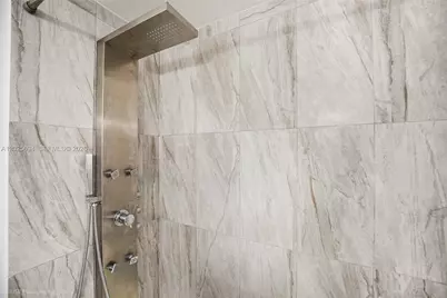 1750 N Bayshore Dr #1219, Miami, FL 33132 - Photo 9