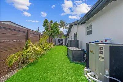 1701 SW 3rd Ave, Pompano Beach, FL 33060 - Photo 43
