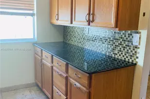1651 NE 115th St, Miami, FL 33181 - Photo 11