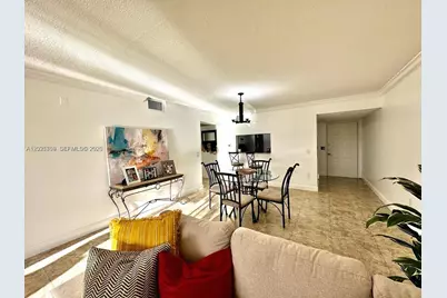 850 SW 138th Ave #307D, Pembroke Pines, FL 33027 - Photo 1