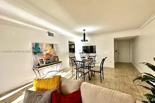850 SW 138th Ave, Pembroke Pines, FL 33027 - Photo 1
