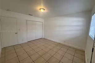 407 NW 7th Ct, Hallandale Beach, FL 33009 - Photo 5