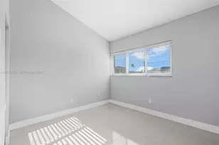 14357 Kendale Lakes Cir, Miami, FL 33183 - Photo 37