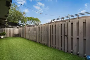 7560 NW 79th Ave, Tamarac, FL 33321 - Photo 21