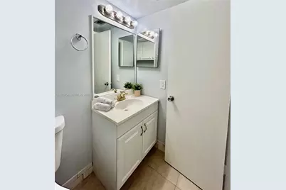 2213 NE 1st Ct #203, Boynton Beach, FL 33435 - Photo 15