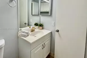2213 NE 1st Ct, Boynton Beach, FL 33435 - Photo 15