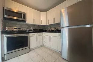 2201 Brickell Ave, Miami, FL 33129 - Photo 11