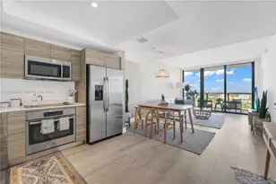 121 NE 34th St, Miami, FL 33137 - Photo 11