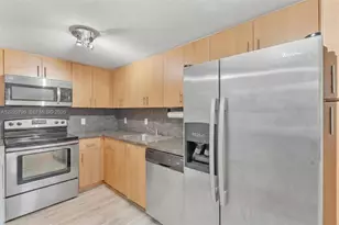 10000 NW 80th Ct, Hialeah Gardens, FL 33016 - Photo 15