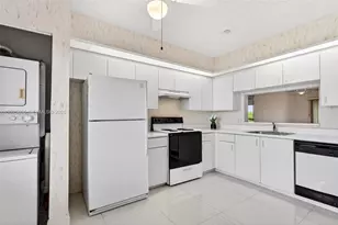 1650 SW 124th Terrace, Pembroke Pines, FL 33027 - Photo 7