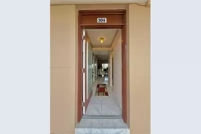 2901 NW 46th Ave #304, Lauderdale Lakes, FL 33313 - Photo 3