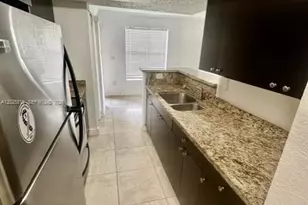 10670 SW 156th Pl, Miami, FL 33196 - Photo 11