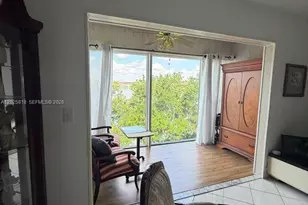 1400 SW 131st Way, Pembroke Pines, FL 33027 - Photo 7