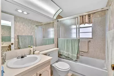 117 Westbury  E #117, Deerfield Beach, FL 33442 - Photo 13