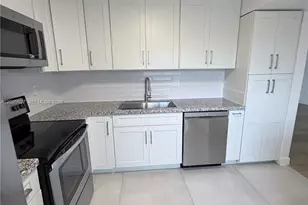 731 N Pine Island Rd, Plantation, FL 33324 - Photo 11