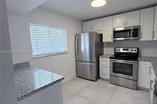 731 N Pine Island Rd, Plantation, FL 33324 - Photo 9