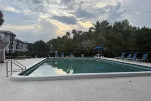731 N Pine Island Rd, Plantation, FL 33324 - Photo 31