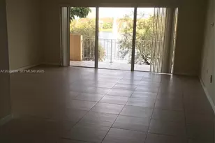 9351 Fontainebleau Bl, Miami, FL 33172 - Photo 3