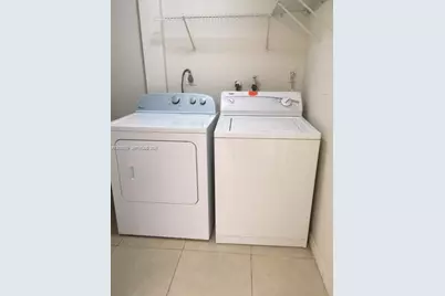 9351 Fontainebleau Bl #B214, Miami, FL 33172 - Photo 7