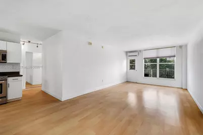 1300 Lincoln Rd #B402, Miami Beach, FL 33139 - Photo 3