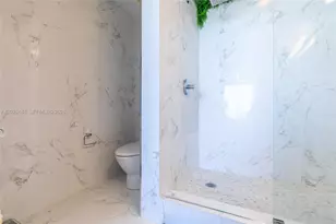 92 SW 3rd St, Miami, FL 33130 - Photo 15