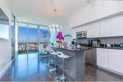 92 SW 3rd St #5108, Miami, FL 33130 - Photo 1