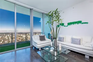 92 SW 3rd St, Miami, FL 33130 - Photo 3