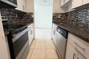 7429 SW 152nd Ave, Miami, FL 33193 - Photo 3