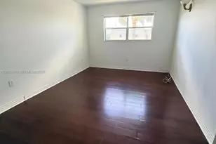 8595 Sunrise Lakes Blvd, Sunrise, FL 33322 - Photo 11