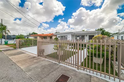 251 NW 60th Ct, Miami, FL 33126 - Photo 25