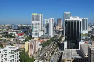 79 SW 12th St, Miami, FL 33130 - Photo 11