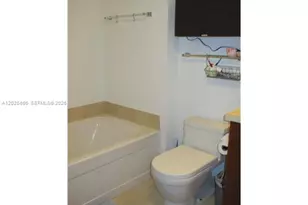 79 SW 12th St, Miami, FL 33130 - Photo 5