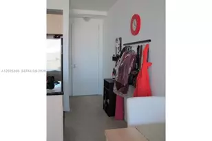 79 SW 12th St, Miami, FL 33130 - Photo 3