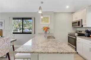 105 Club Dr, Palm Beach Gardens, FL 33418 - Photo 5