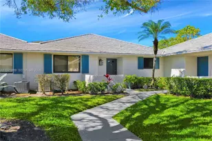 105 Club Dr, Palm Beach Gardens, FL 33418 - Photo 1