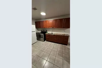 4198 W 10th Ave, Hialeah, FL 33012 - Photo 3