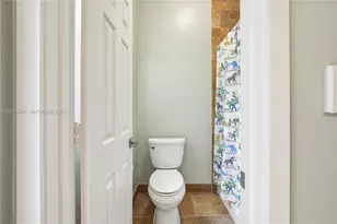 12847 NW 22nd Manor, Pembroke Pines, FL 33028 - Photo 23