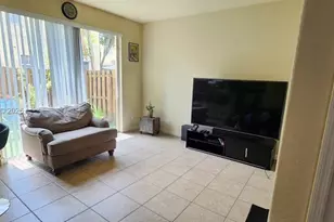 8652 NW 112th Ct, Doral, FL 33178 - Photo 9